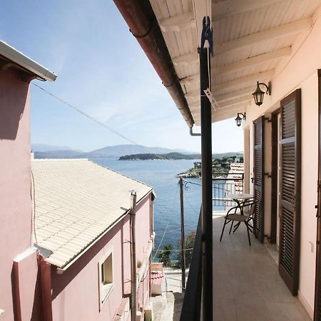 Gabriela'S Seaside House Villa Kassiopi Exteriör bild