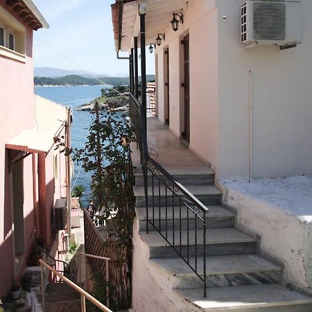Gabriela'S Seaside House Villa Kassiopi Exteriör bild